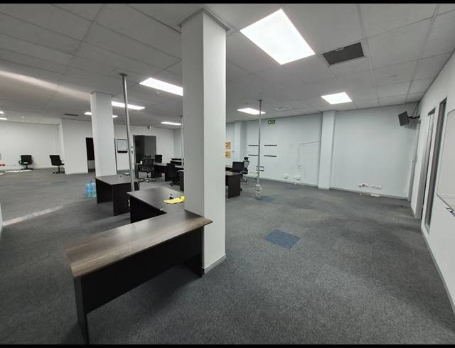 331M² OFFICE TO LET IN RIVONIA